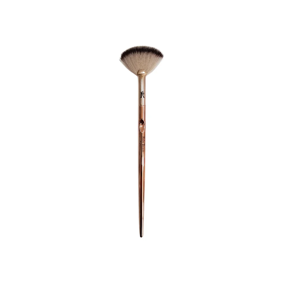 Highlighter Fan Brush Ruby Beauty
